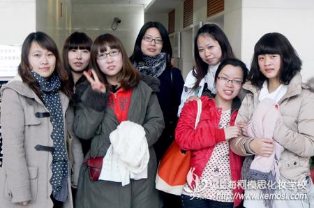 美甲班学员赴上海各大美甲店参观学习 吸取经验提升自我